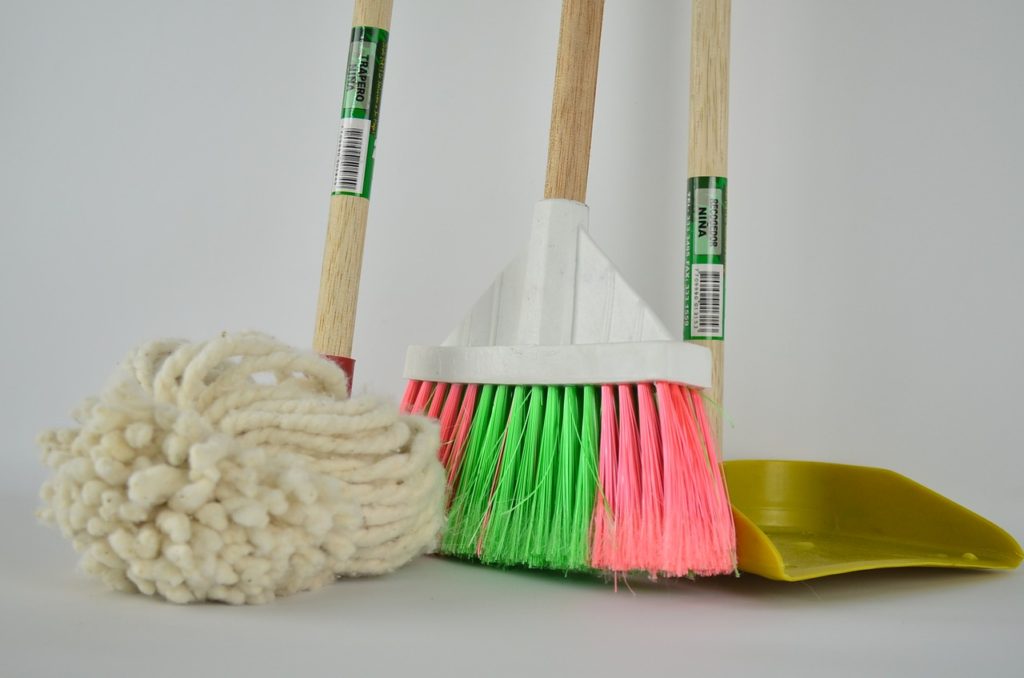 How To Sanitize Makeup - Beautybrainsblush.com